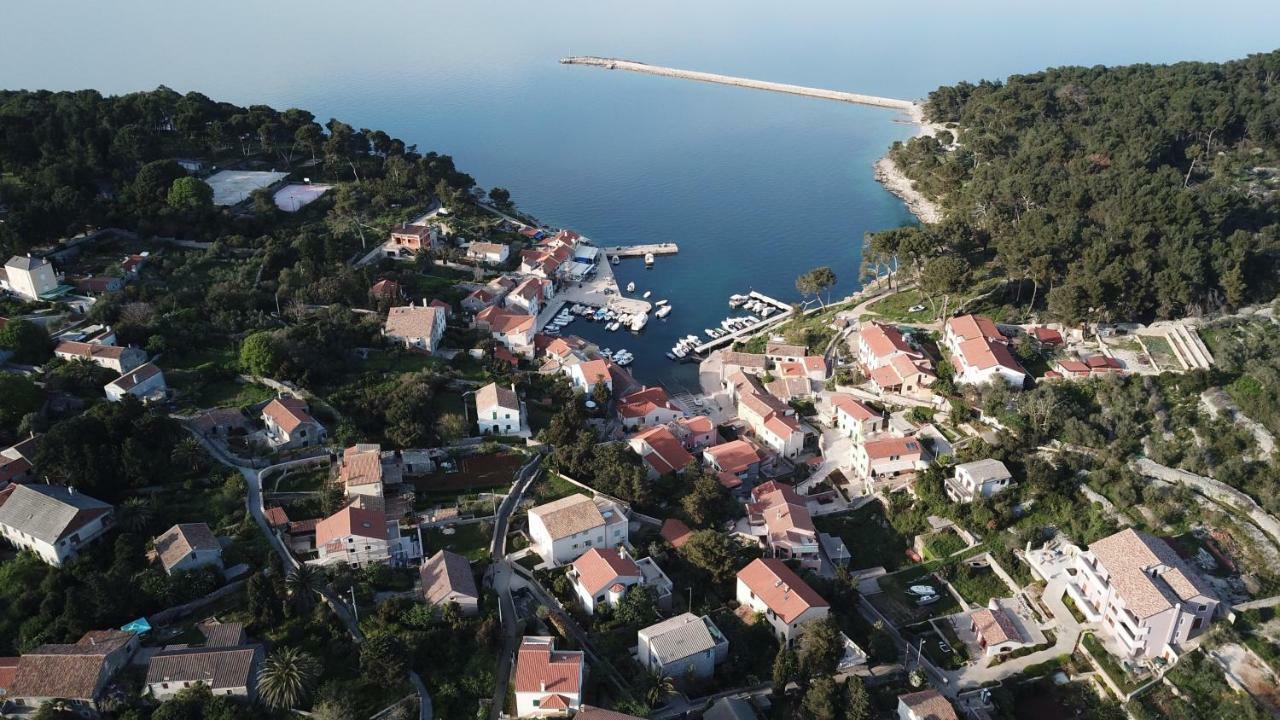 Guesthouse Antonija Veli Lošinj Eksteriør bilde