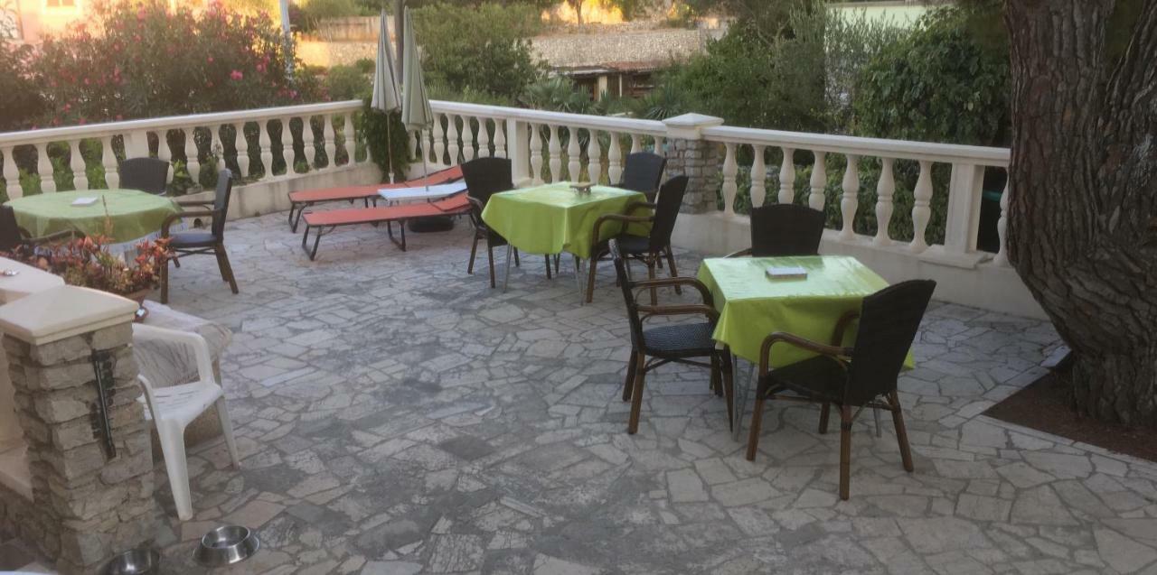 Guesthouse Antonija Veli Lošinj Eksteriør bilde